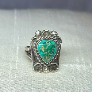 Vintage Navajo Sterling Silver Kingman Turquoise Stone Western Style Ring Size 6